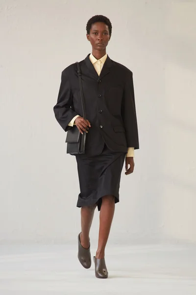 Look 4